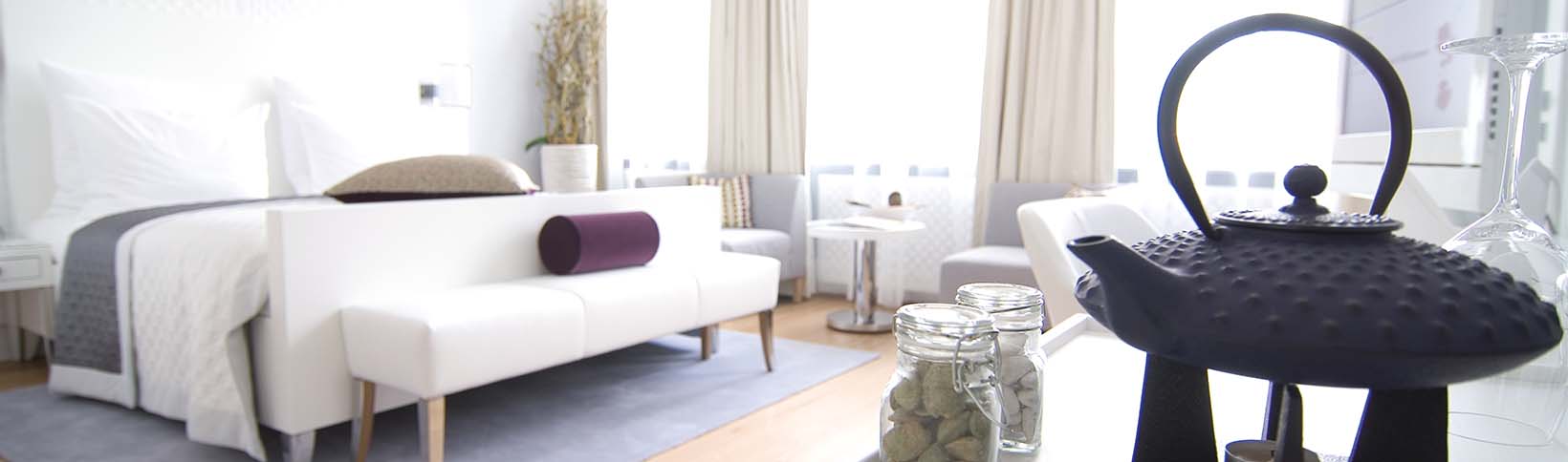 10-mg__great_rm_side_table_detail